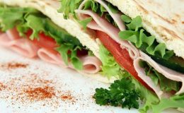 Calories du pain hamburger, la valeur nutritive et vertues pour la santé