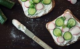 Calories du pain au beurre, chiffres nutritionnelle et bénéfices pour la santé