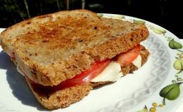Calories du pain focaccia, la valeur nutritionnelle et vertues pour la santé